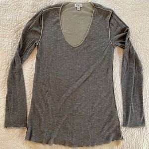 Mimi Maternity Small S Gray Knit Layered Mesh Hem Top Scoop Neck Serged Seam